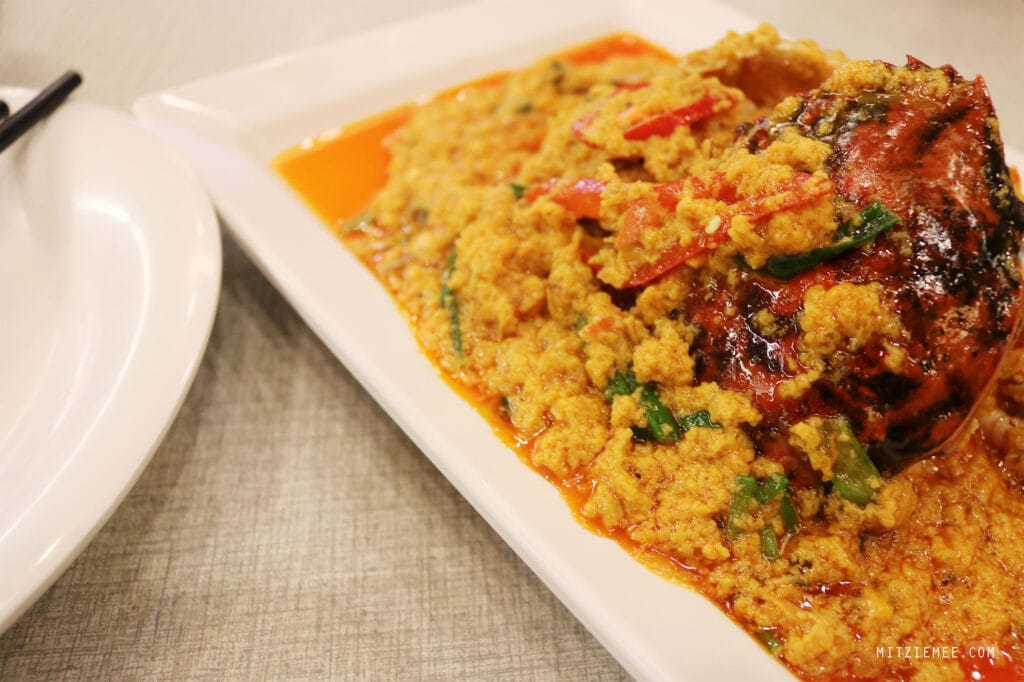 Bangkok: Gebratene Curry-Krabbe bei Somboon Seafood