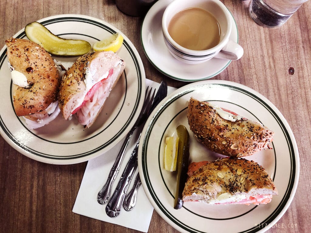 New York: Bagel-Frühstück bei Barney Greengrass