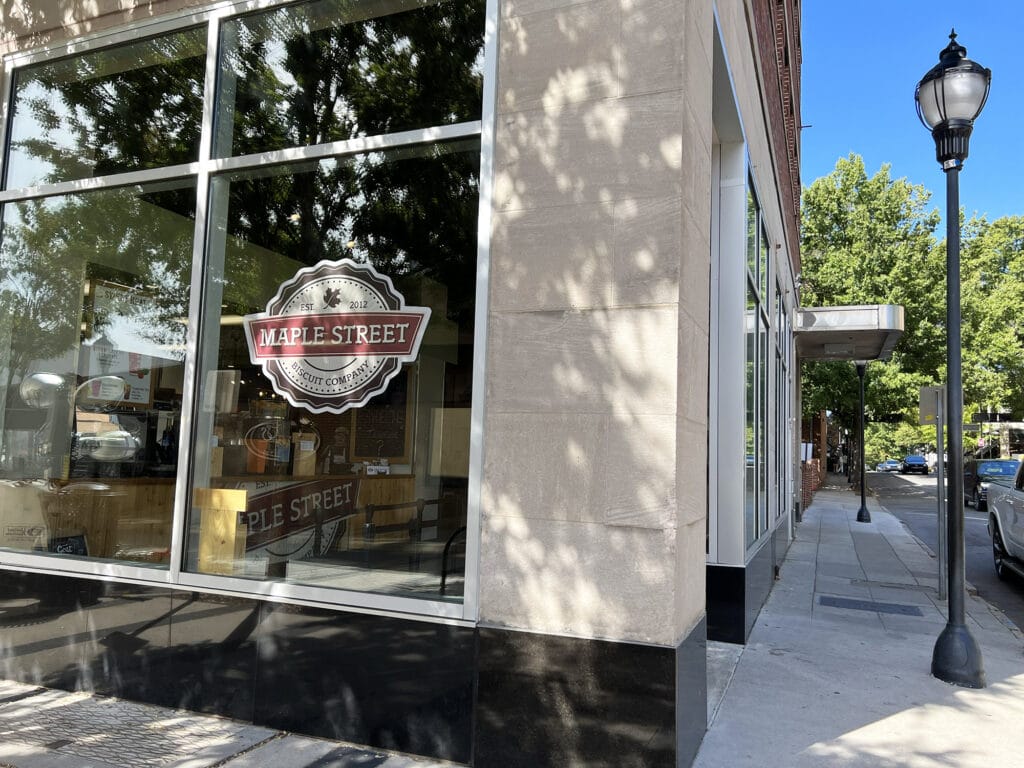 Greenville: Der Squawking Goat bei Maple Street Biscuit Company