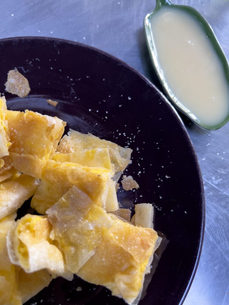 Rezept: Egg Roti mit Kondensmilch und Zucker