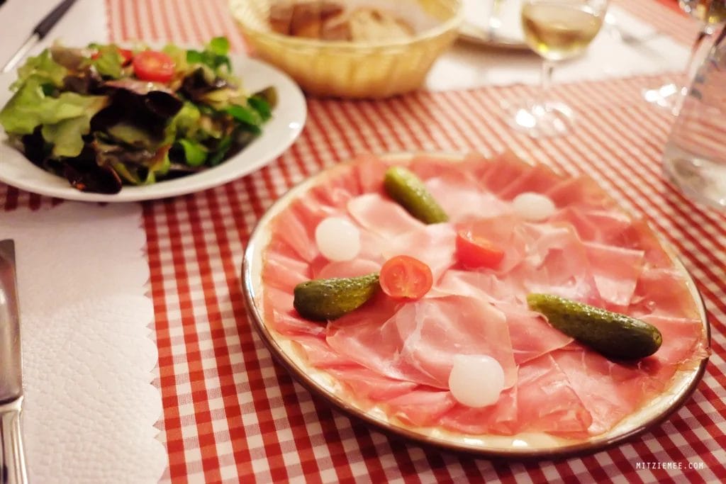 Zürich: Swiss Fondue Bei Fribourger Fondue Stübli