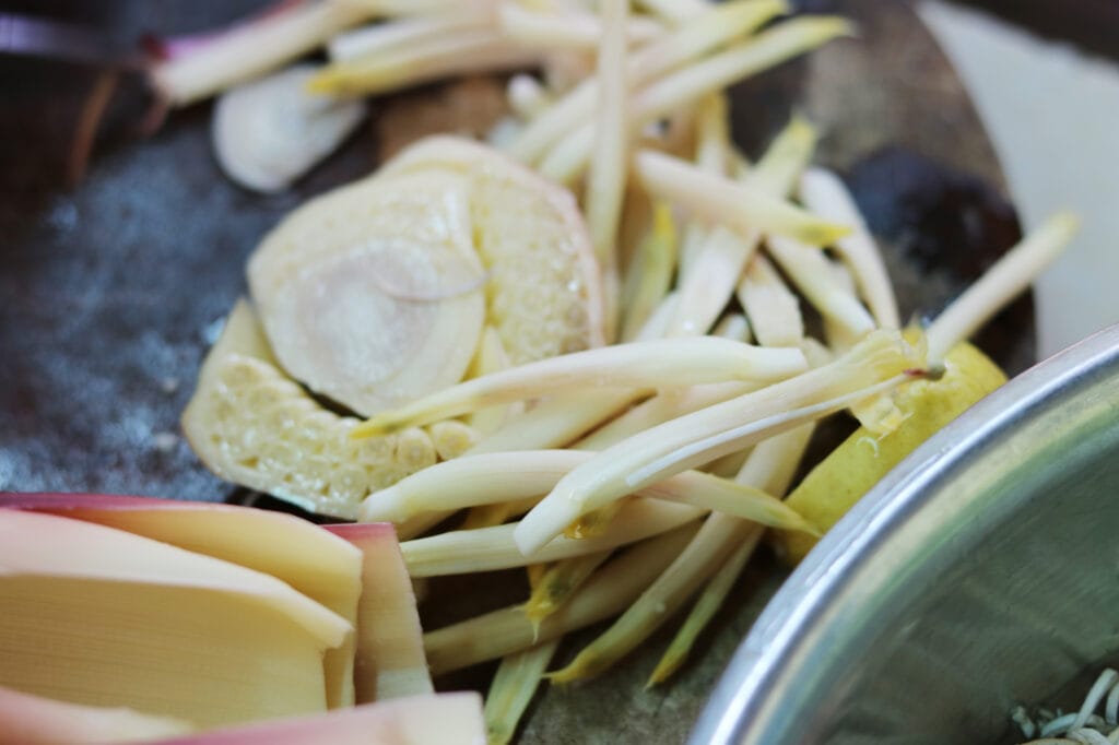 Rezept: Kambodschanischer Rindfleischsalat mit Bananenblume