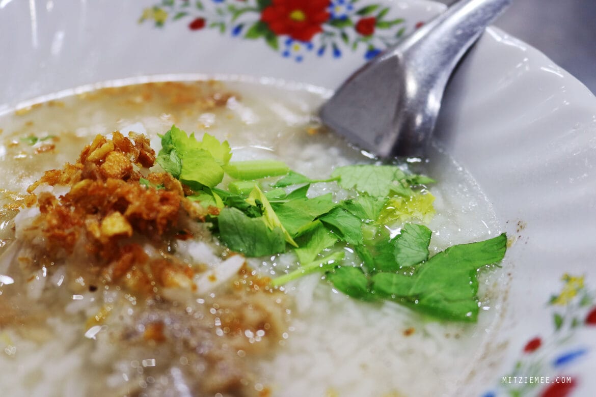 Bangkok: Khao Tom (Reissuppe) bei Lao Tee