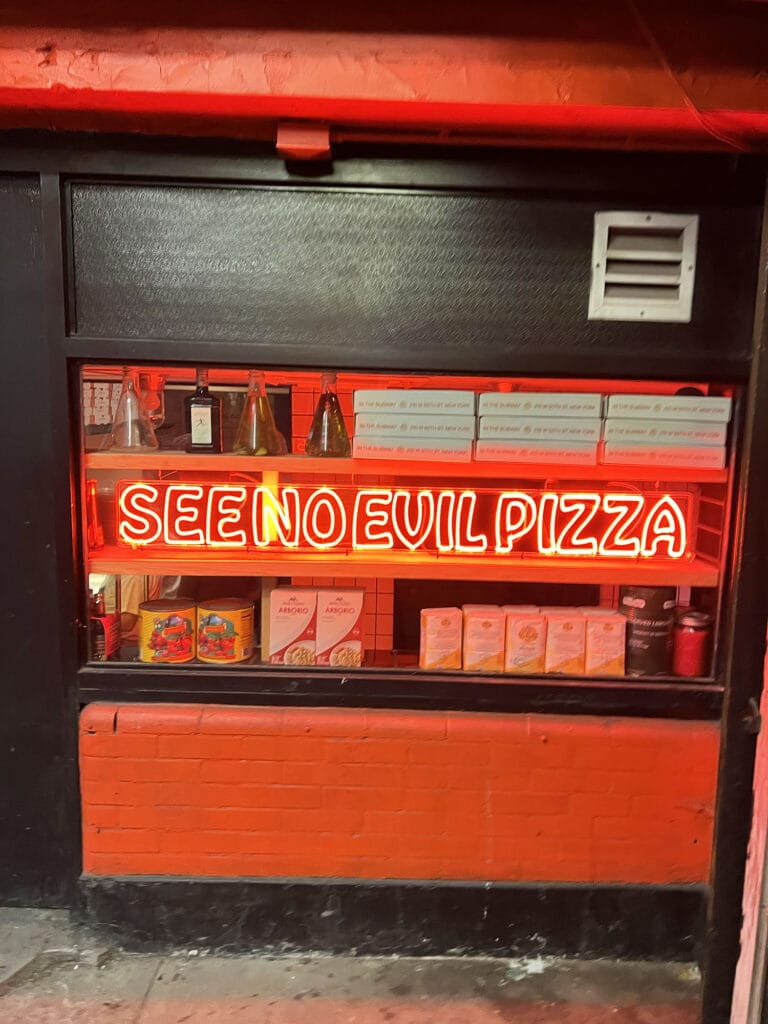 New York City: See No Evil – Pizza in der Subway-Station