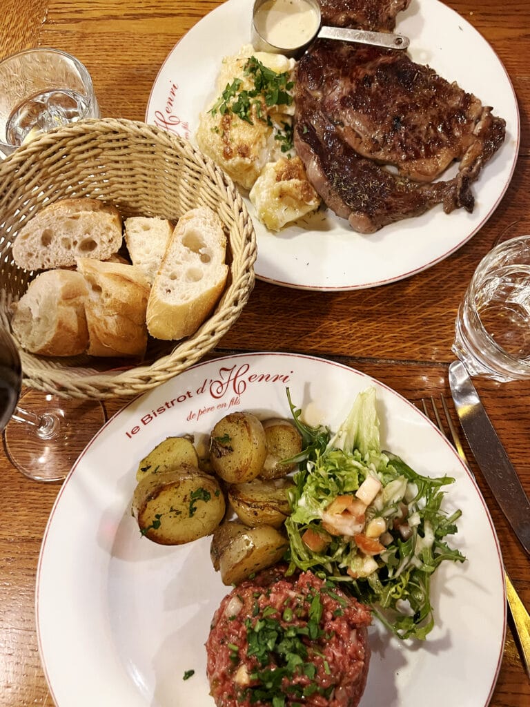 Paris: Bistrot d’Henri – Klassische Bistro-Atmosphäre und eine richtig gute Mousse au Chocolat