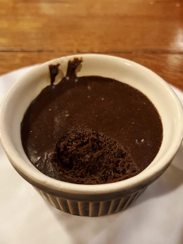 Paris: Bistrot d’Henri – Klassische Bistro-Atmosphäre und eine richtig gute Mousse au Chocolat