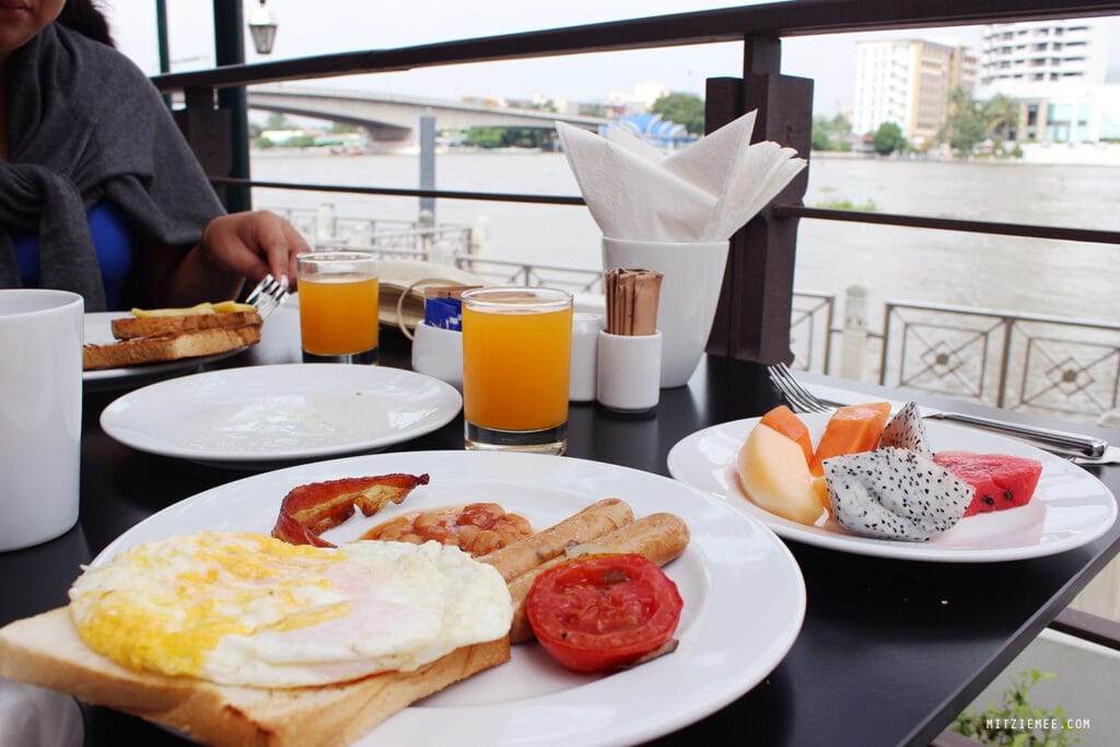 Bangkok: Riva Surya – Wunderschönes Boutiquehotel am Fluss