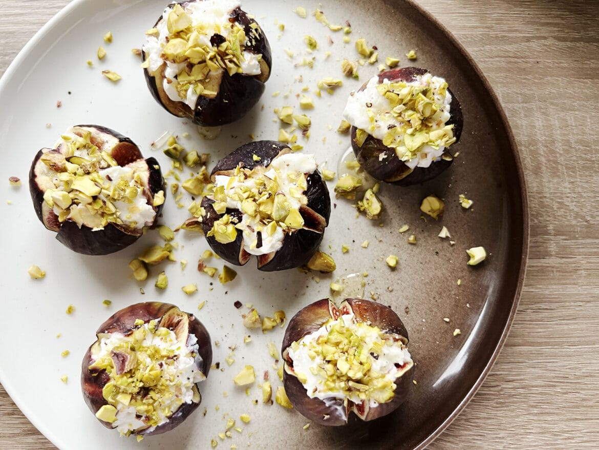 Baked Figs with Goat Cheese, Honey, and Pistachios