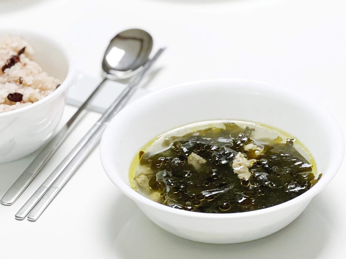 Rezept: Miyeok Guk - Koreanische Seetangsuppe (Geburtstagssuppe)